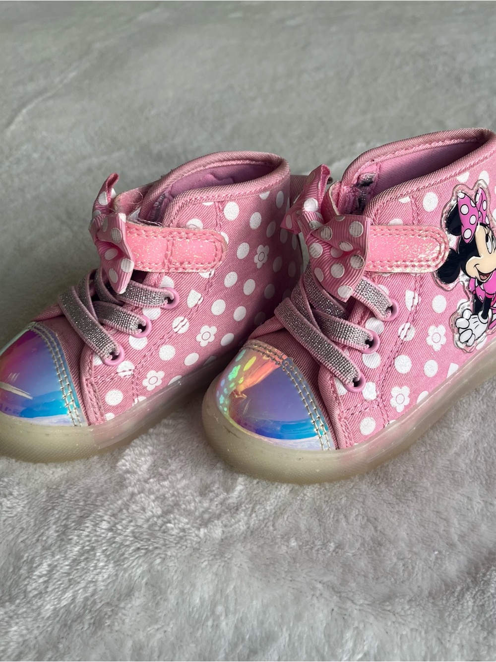 Size 6 Kids Pink Minnie Mouse Polka Dot High-Top Sneakers Toddler Baby